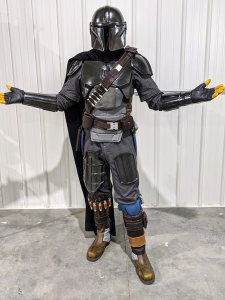 Pedro Pascal Says Wearing 'The Mandalorian' Armor Is Like Going Blind